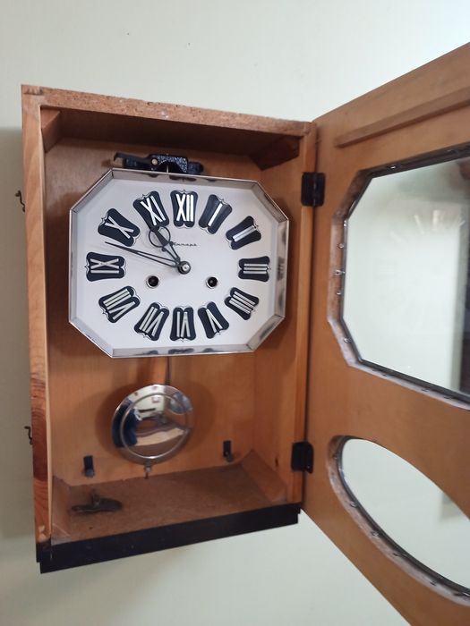 Часы настенные Янтарь с боем боем