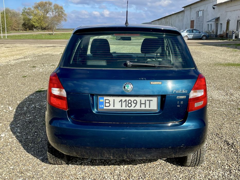 SKODA FABIA 2011 1.6 дизель 105 к.с