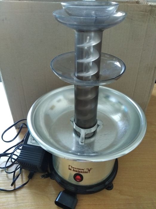 Фонтан із шоколаду