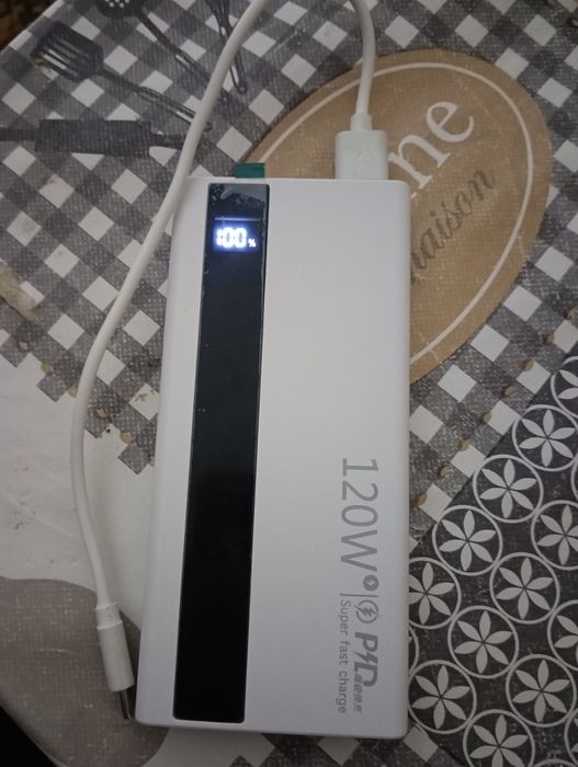 Продам повербанк на 20.000