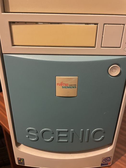 Board e processador P4 1.8GHz. Sistema original Fujitsu Siemens Scenic