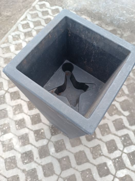 Donica plastikowa wysoka doniczka wąska prosperplast kwietnik