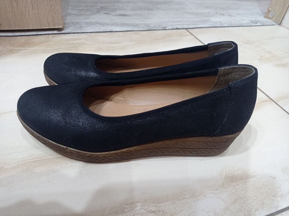 Półbuty na koturnie Sarah Karen 38