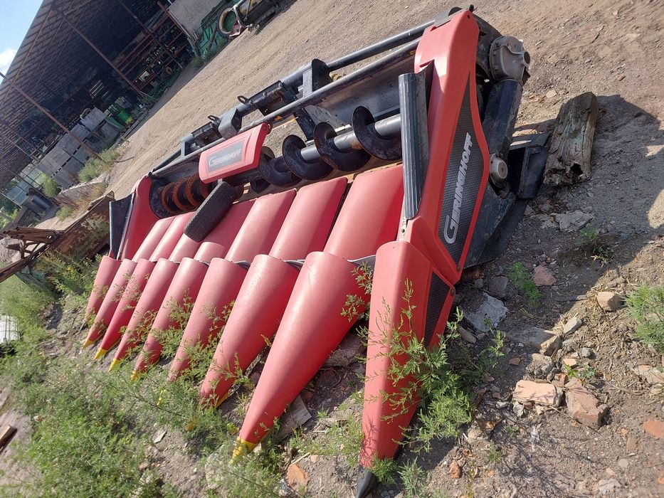 Продам жатку кукурудзяну Герінгоф