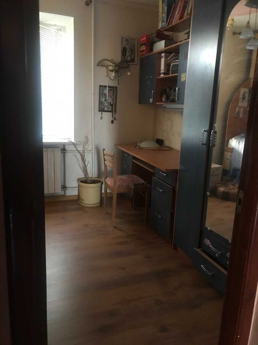 Здається 3-кімнатна квартира в р-ні залізничного вокзалу, гарний стан.