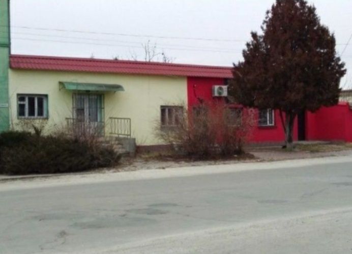 Продам двоповерхову будівлю площею 200 кв. м