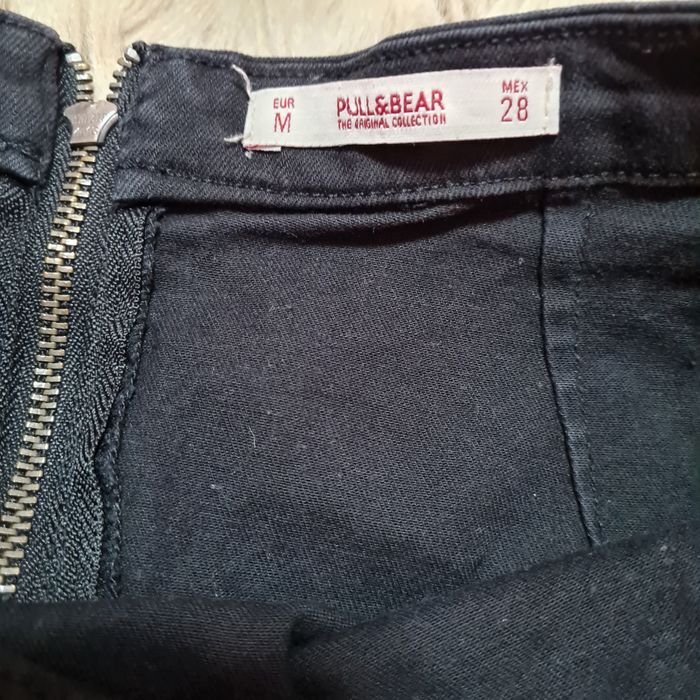 Pull & Bear krótka mini spódniczka 28 S trapezowa jeansowa czarna z za