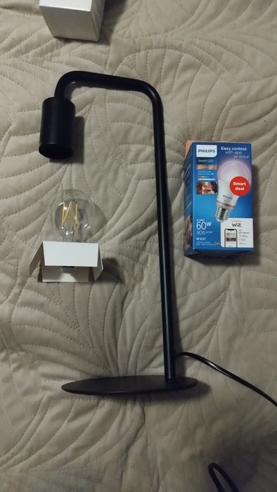 Lampa biurkowa LightZone + żarówki