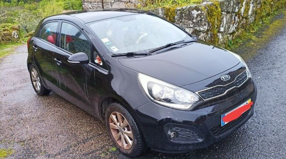 Kia Rio 2011/ 11 // motor impecável, poucos km