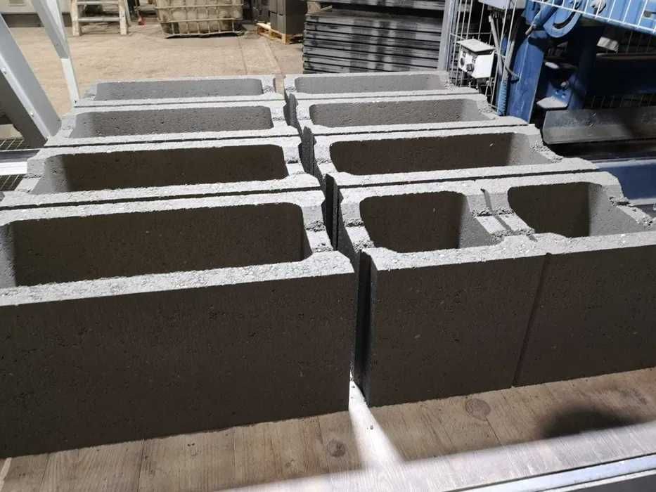 Pustak szalunkowy, bloczek betonowy B15, B20, B30
