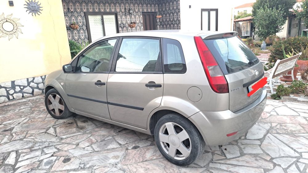 Ford Fiesta 1.4 tdci — photo 5