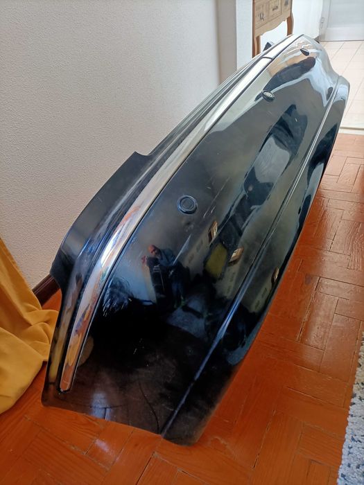 Para choques traseiro Rover 45 com sensores de estacionamento.