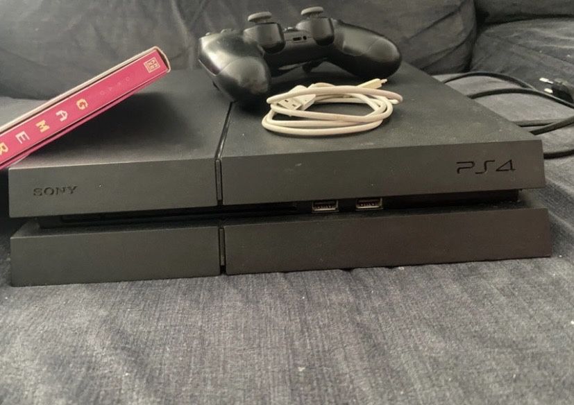 PlayStation 4 1 TB modelo original