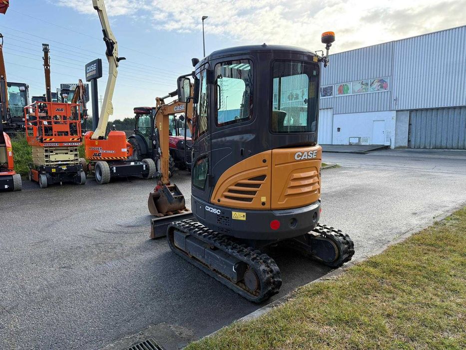 Escavadora Case CX26C