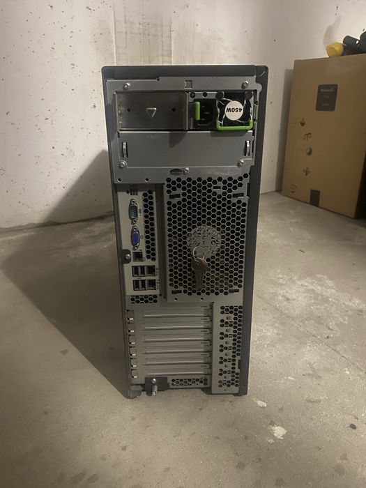 Fujitsu Primergy TX200 S7 Xeon E5-2420