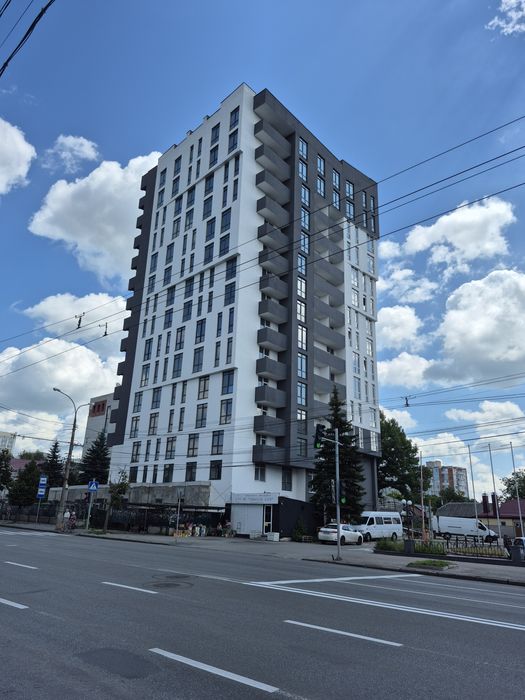 Продам однокімнатну квартиру в новобудові по проспекту Перемоги 131