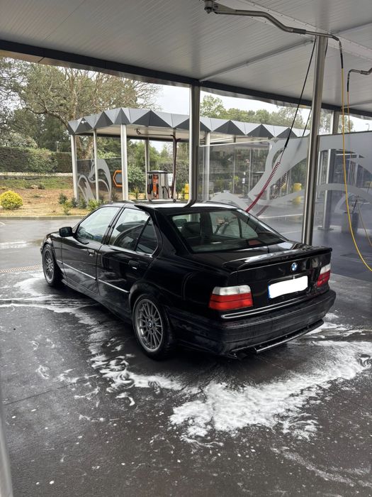BMW 320i e36 a circular