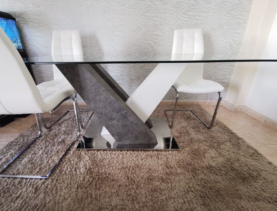 Mesa de jantar + 4 cadeiras