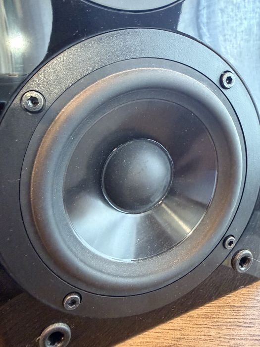 Акустичні колонки Yamaha NX-E700 (чорний глянець)