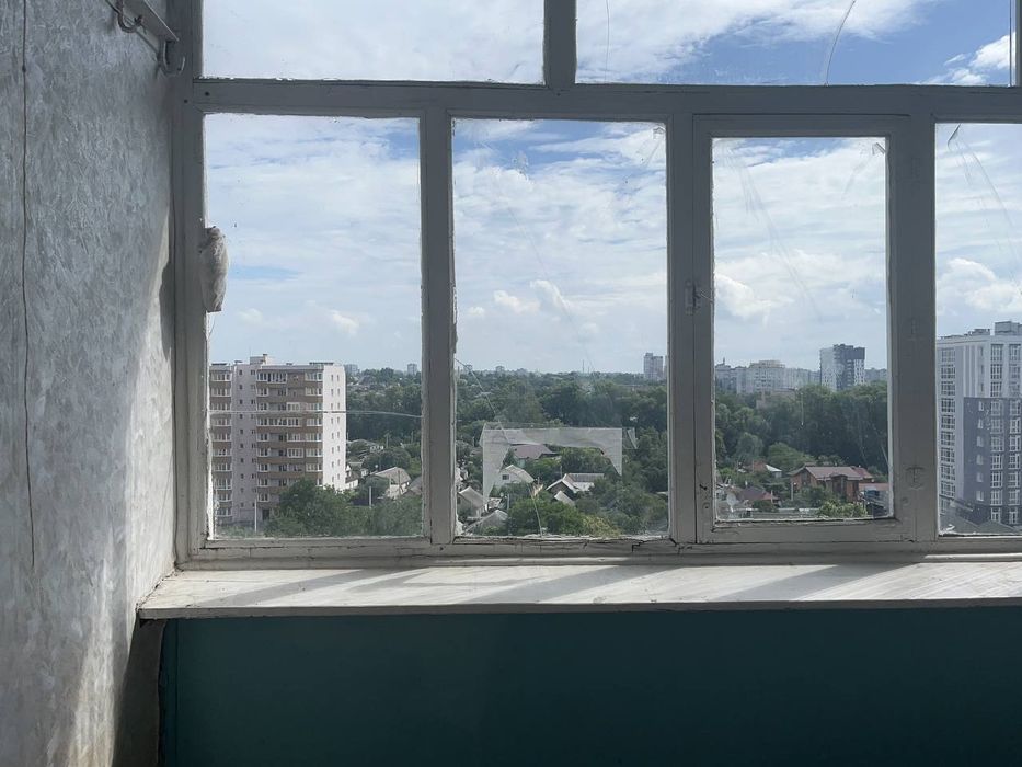 Простора 4-Кімнатна Квартира В Центрі  Чернігова