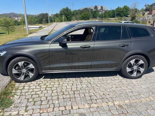 Volvo V60 Cross Country