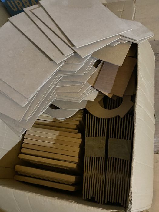 Lote / conjunto molduras, puxadores e material Artes Decorativas