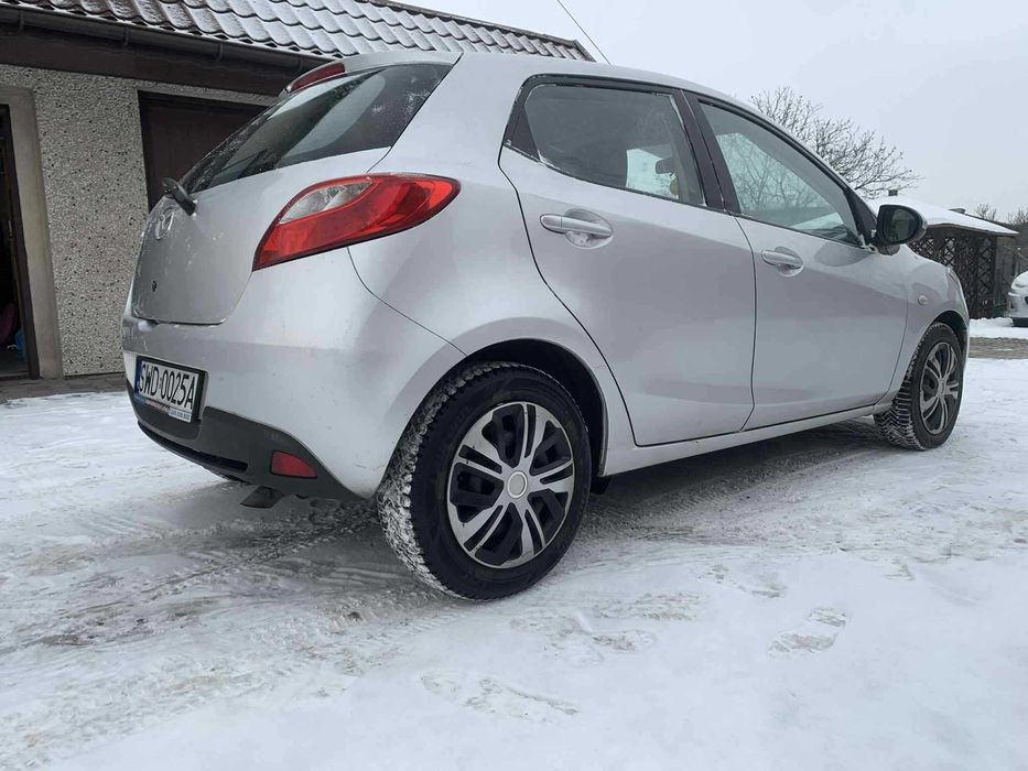 Mazda 2 zadbana i  ekonomiczna