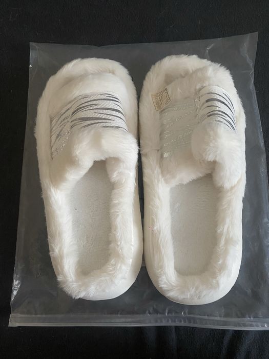 Женские тапочки