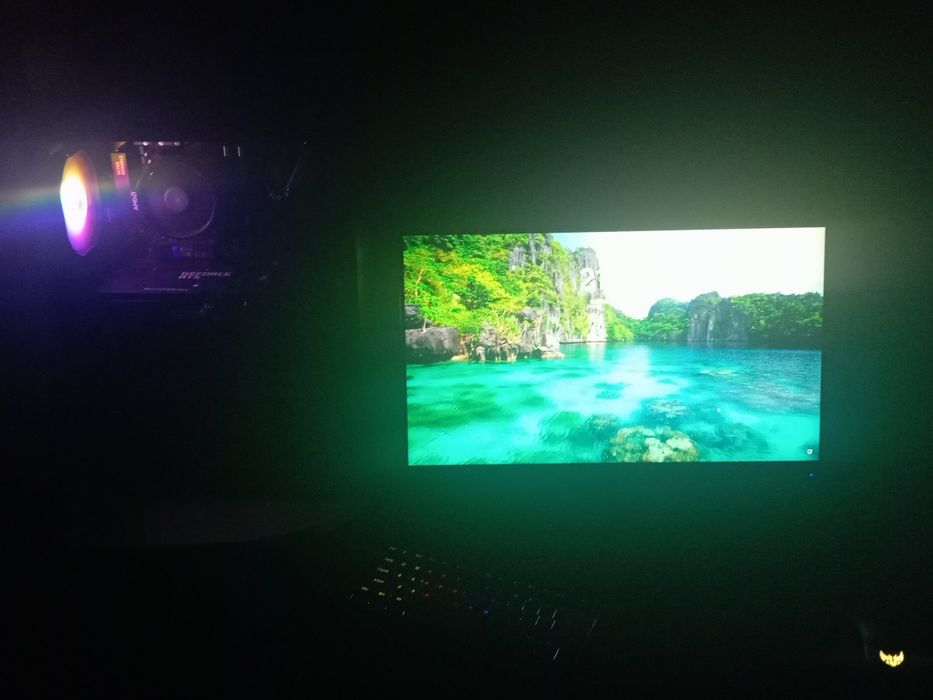 Komputer monitor i klawiatura bardzo dobry stan