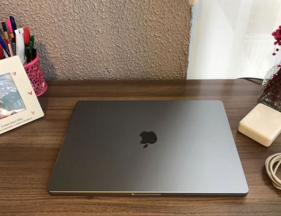 Macbook M1 Pro 16" - 16 Gb / 512 Ssd
