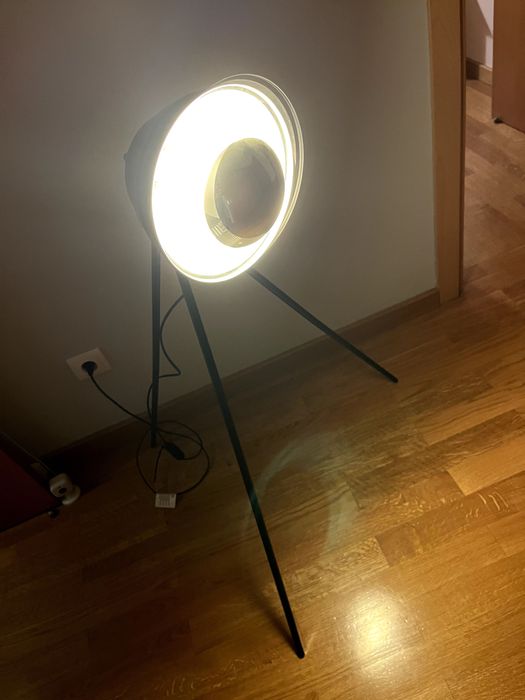 Candeeiro holofote tripé de chão