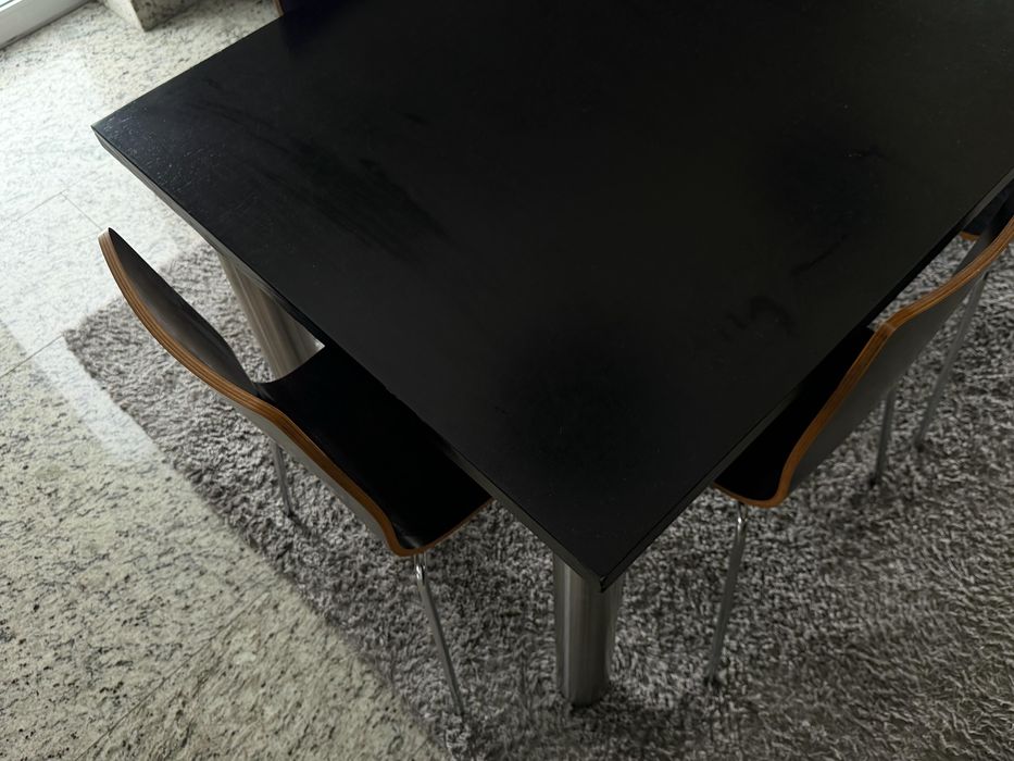 Conjunto de (mesa) e (10 cadeiras)