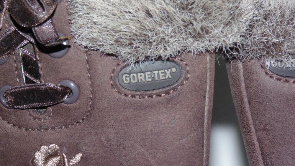 Детские зимнии сапожки Clarks Gore-tex 25 размера стелька 15см