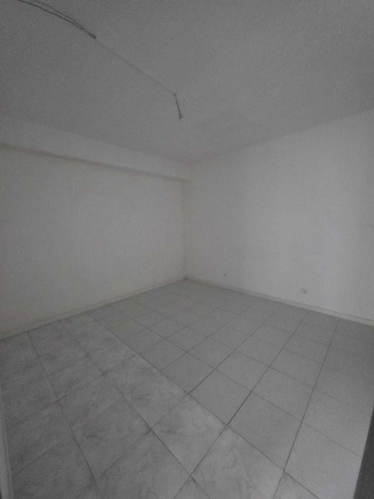 Arrenda-se espaço comercial - TONDELA