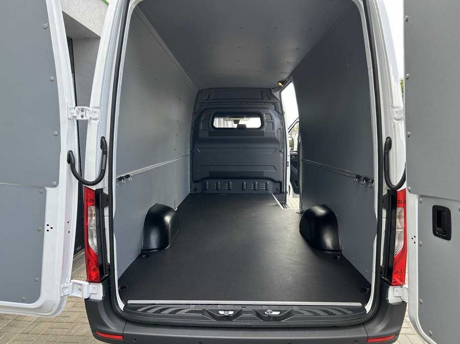 Wynajem busa Mercedes Sprinter  Inowrocław