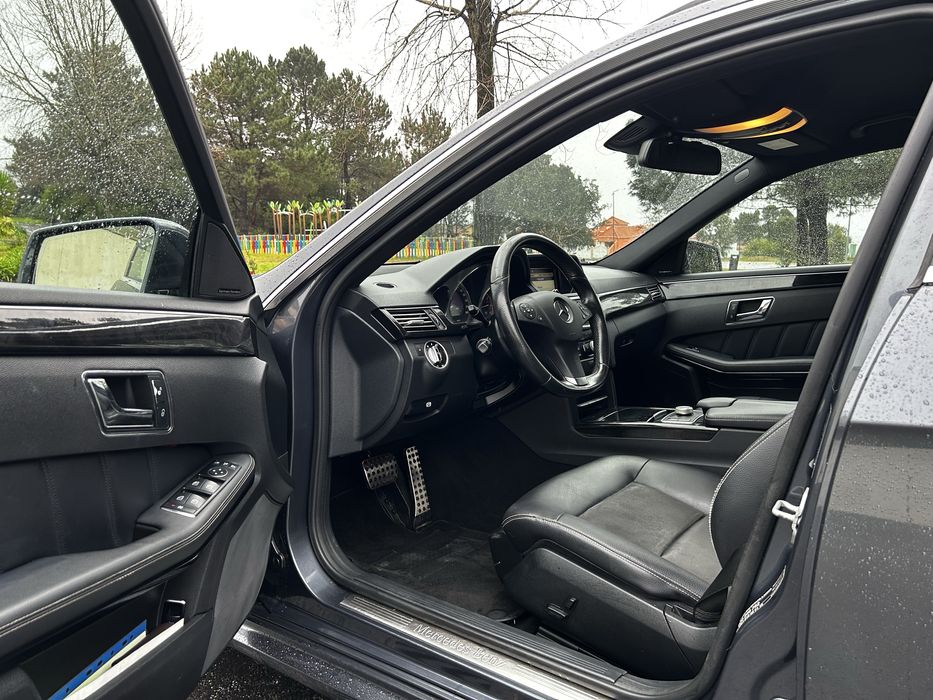 Mercedes-Benz E250 CDI ( caixa automática)