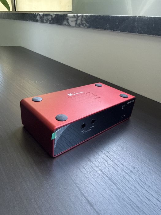 Focusrite Scarlett 2i2 Interface de Áudio