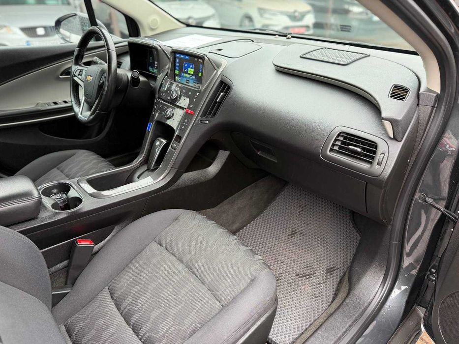 Chevrolet Volt 2014 плагін,гібрид