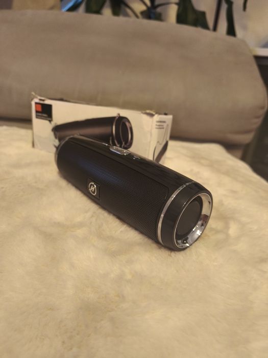 Coluna sem fios portátil.