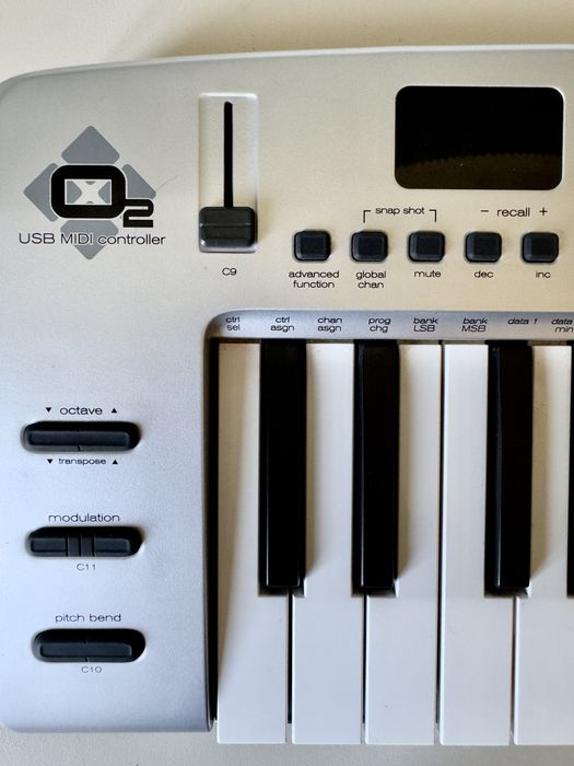 Teclado Midi M-Audio O2