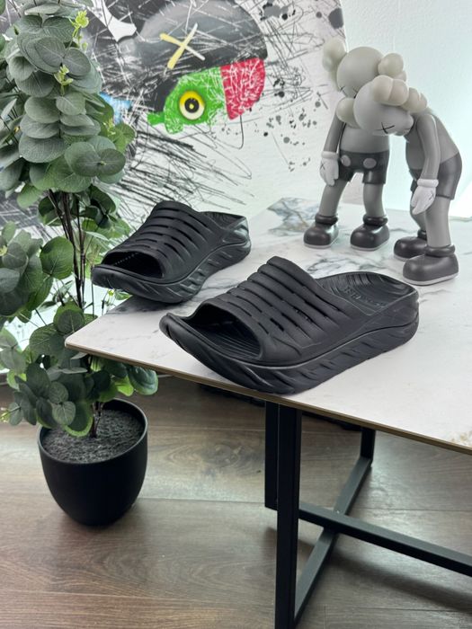 Тапочки шльопки Hoka Ora Recovery 41 розмір Е14713