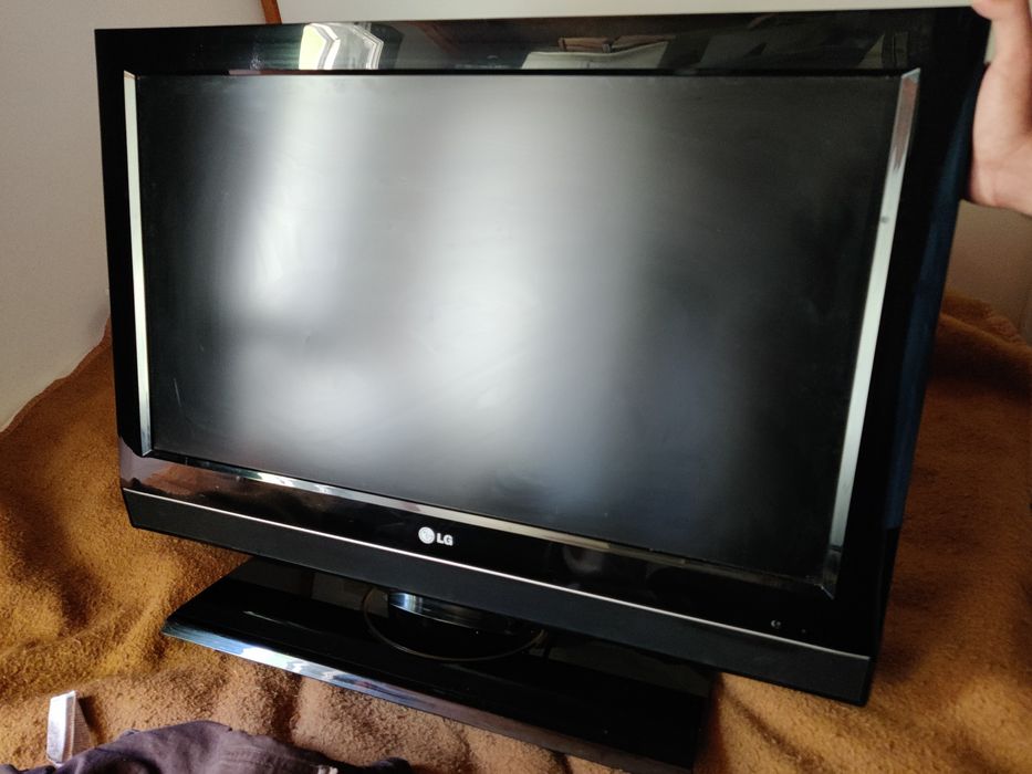 LG 32” LCD TV – Excelente estado