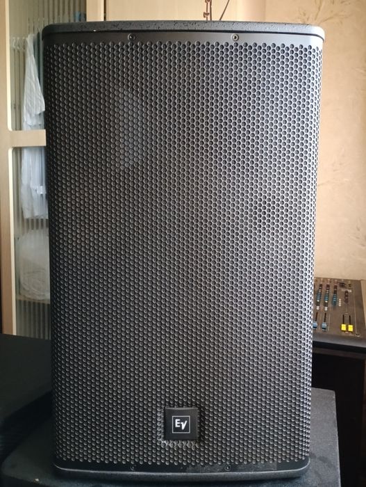 Electro voice elx 115p 118p soundcraft m4