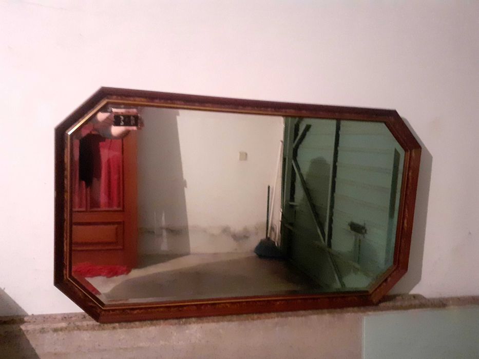 Espelho com moldura