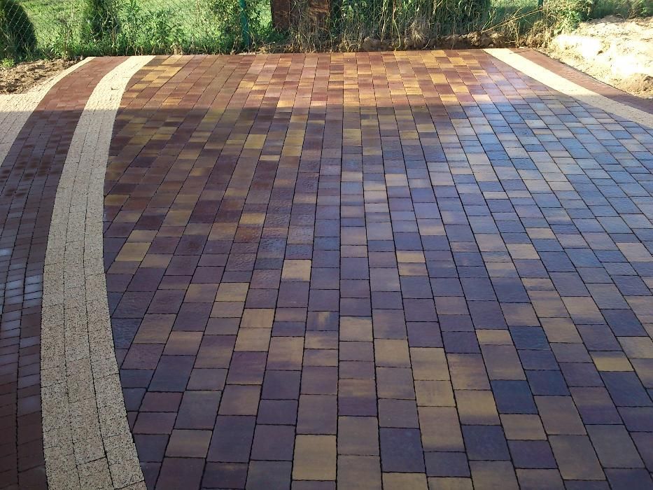 Brukarstwo - układanie kostki brukowej Bobcat Usługi