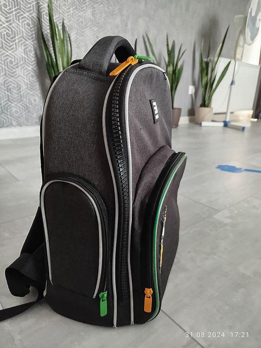 Рюкзак шкільний для хлопчика