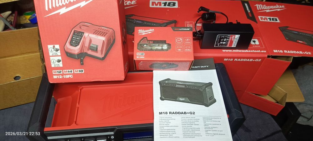 Milwaukee M18 RADDAB-G2 Bluetooth  +  akcesoria.