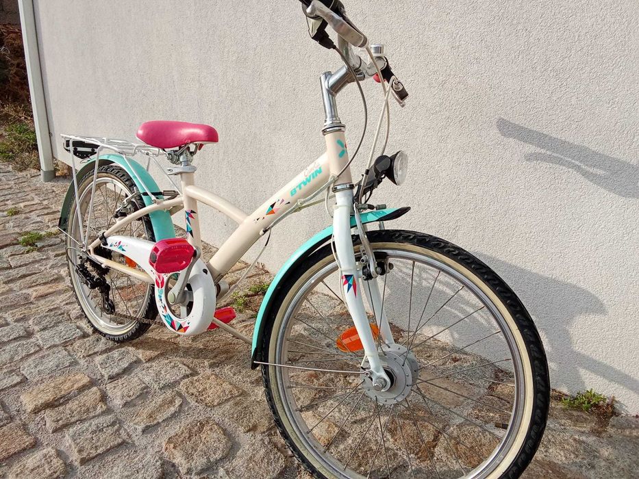 Bicicleta de Menina B'Twin Mistigirl Roda 20 – Ótimo Estado