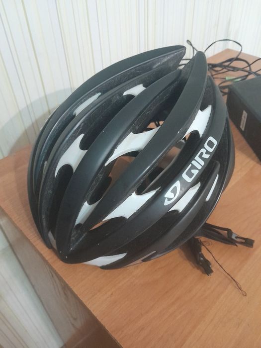 велошолом GIRO АEON 190гр орігінал.