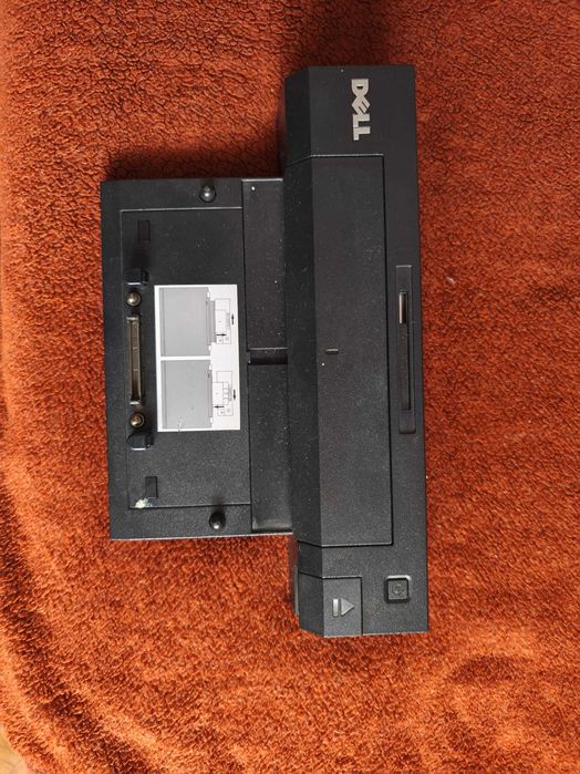 Dell Inc. 	Latitude E7270 ,i-5 6300U 16275 MB (DDR4 SDRAM)